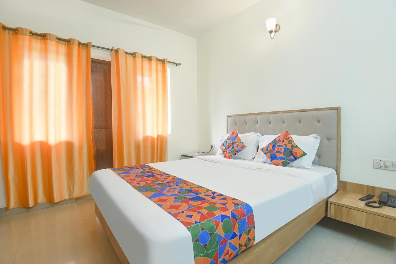 מלון Fabexpress De Classio With Pool - Nr Candolim Beach מראה חיצוני תמונה